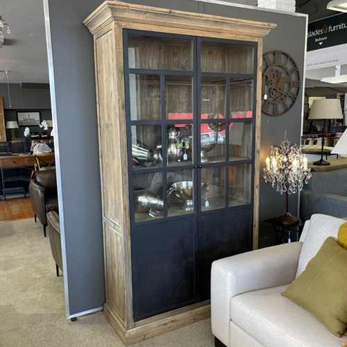 Parissi Cabinet