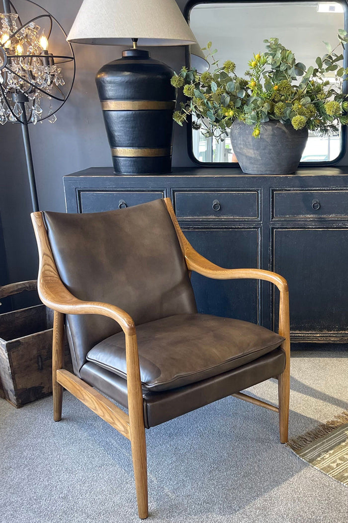 Occasional Chairs and Armchairs