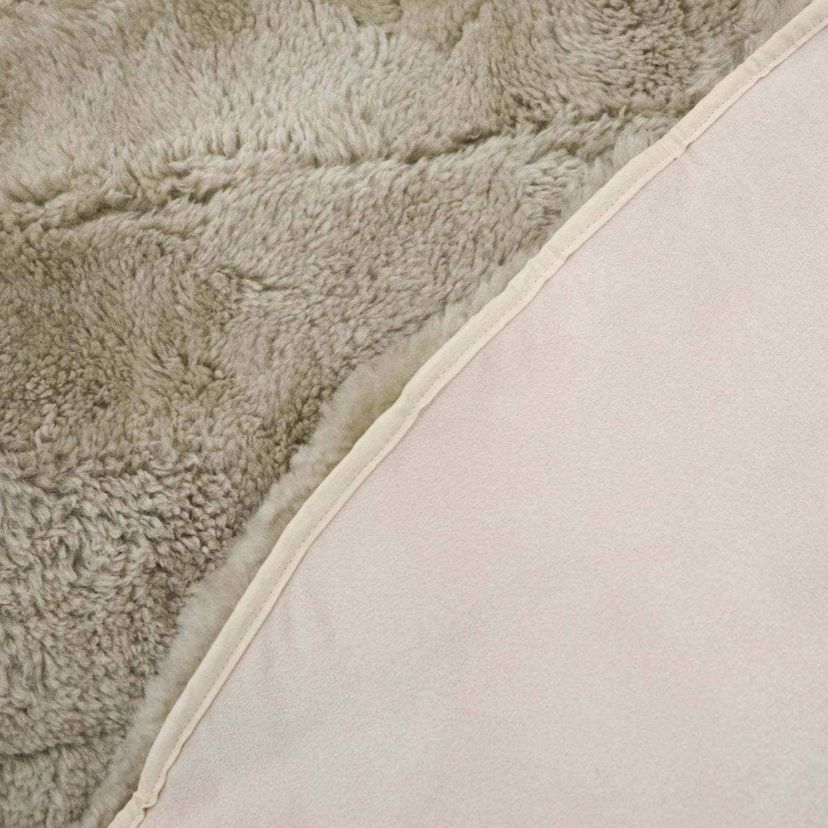 NZ Sheepskin Round Floor Rug Natural 120cm Greenslades Furniture