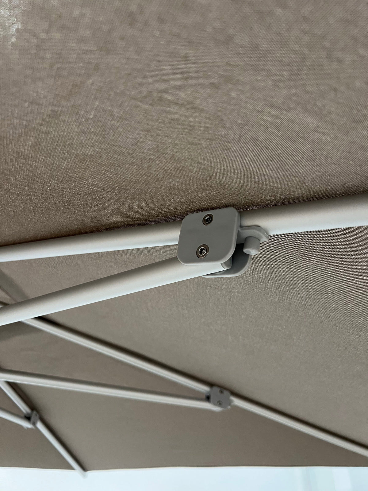 Greenslades Cocoa 'Pop Up' Outdoor Umbrella - 2.5m Round - Taupe