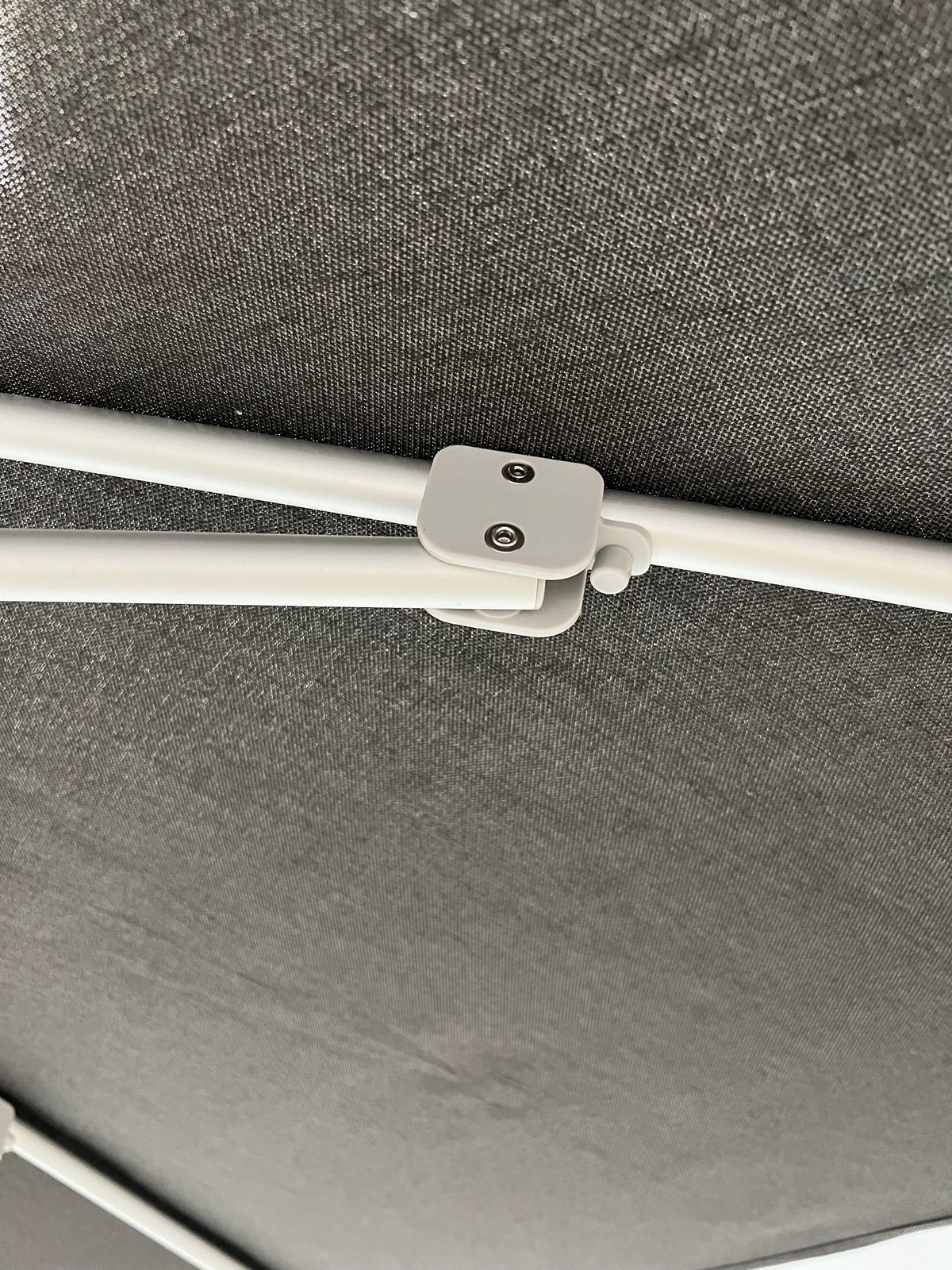 Greenslades Cocoa 'Pop Up' Outdoor Umbrella - 3.0m Round - Charcoal