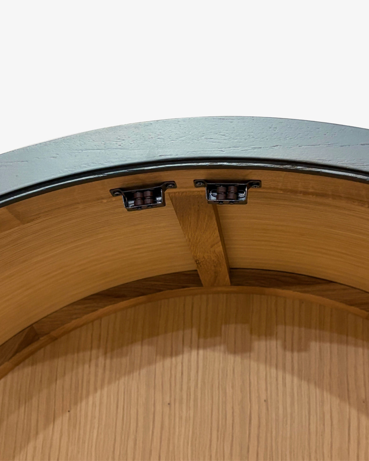 Ontario Arch Curve Cabinet - Oak