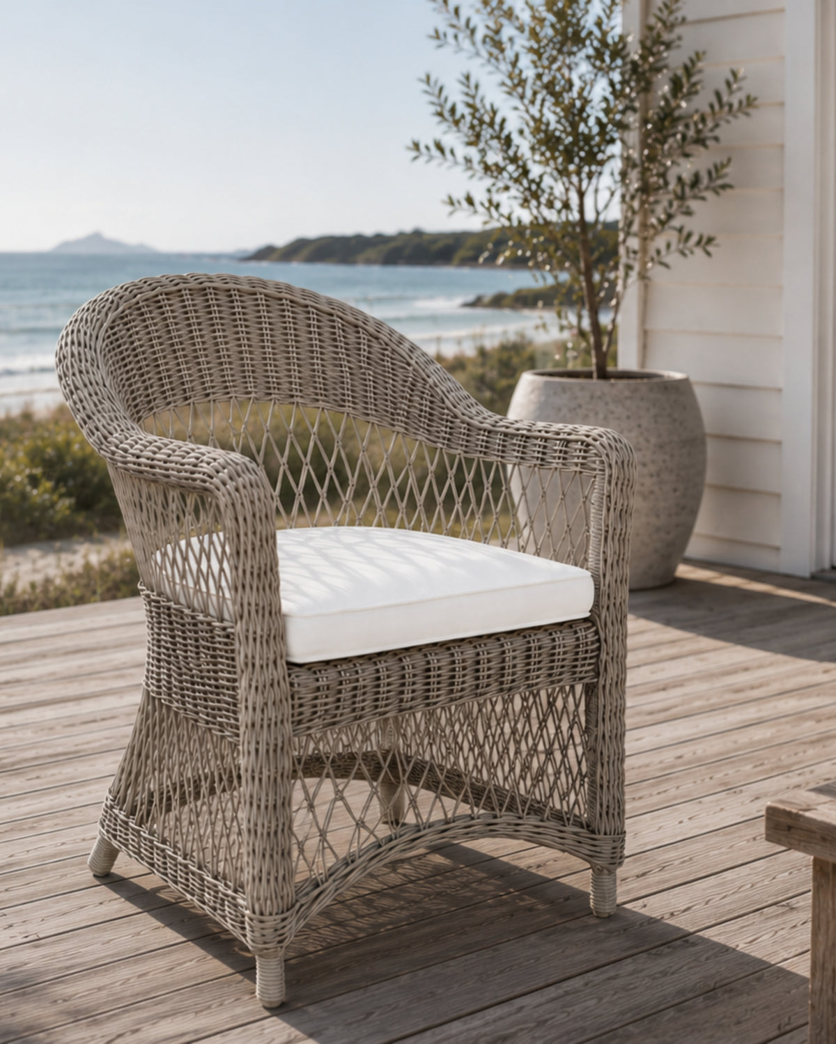 Raglan Outdoor Chair