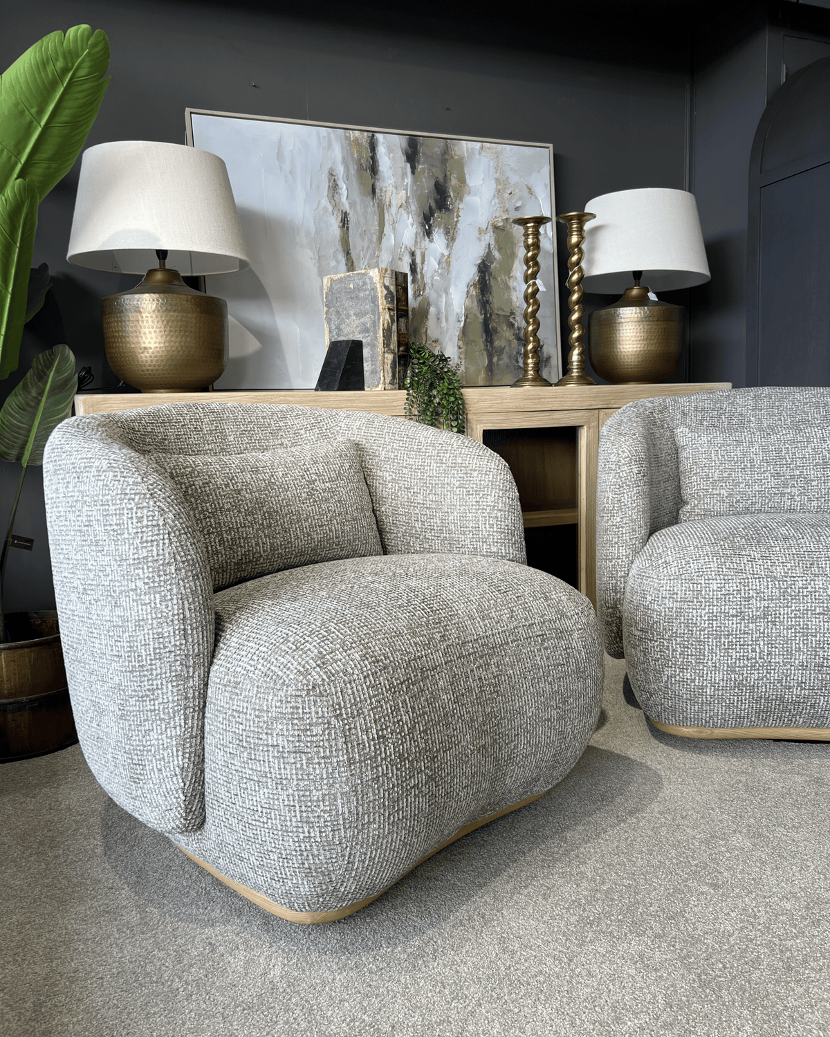 Lucca Swivel Chair