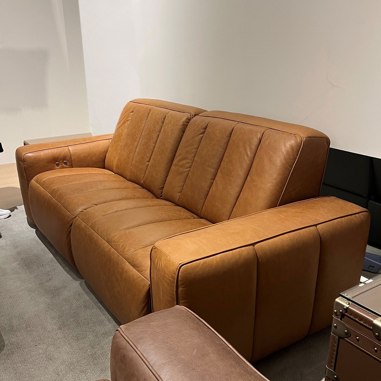 Detroit Leather Electric Recliner Sofa - Vintage Tan
