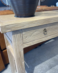 El Paso Console - 3 Drawer