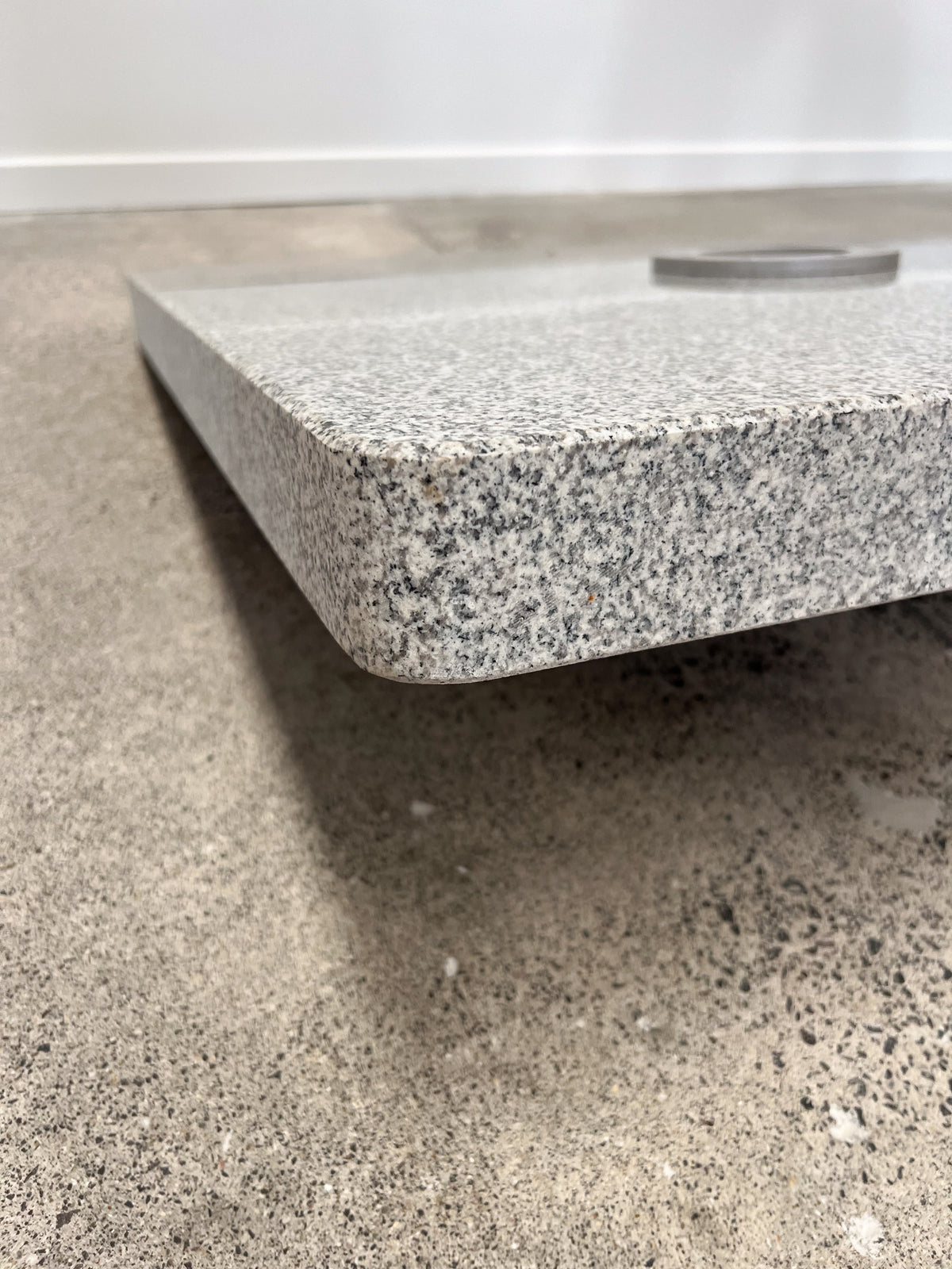 100KG Granite Umbrella Base for Cantilever Umbrellas - with feet