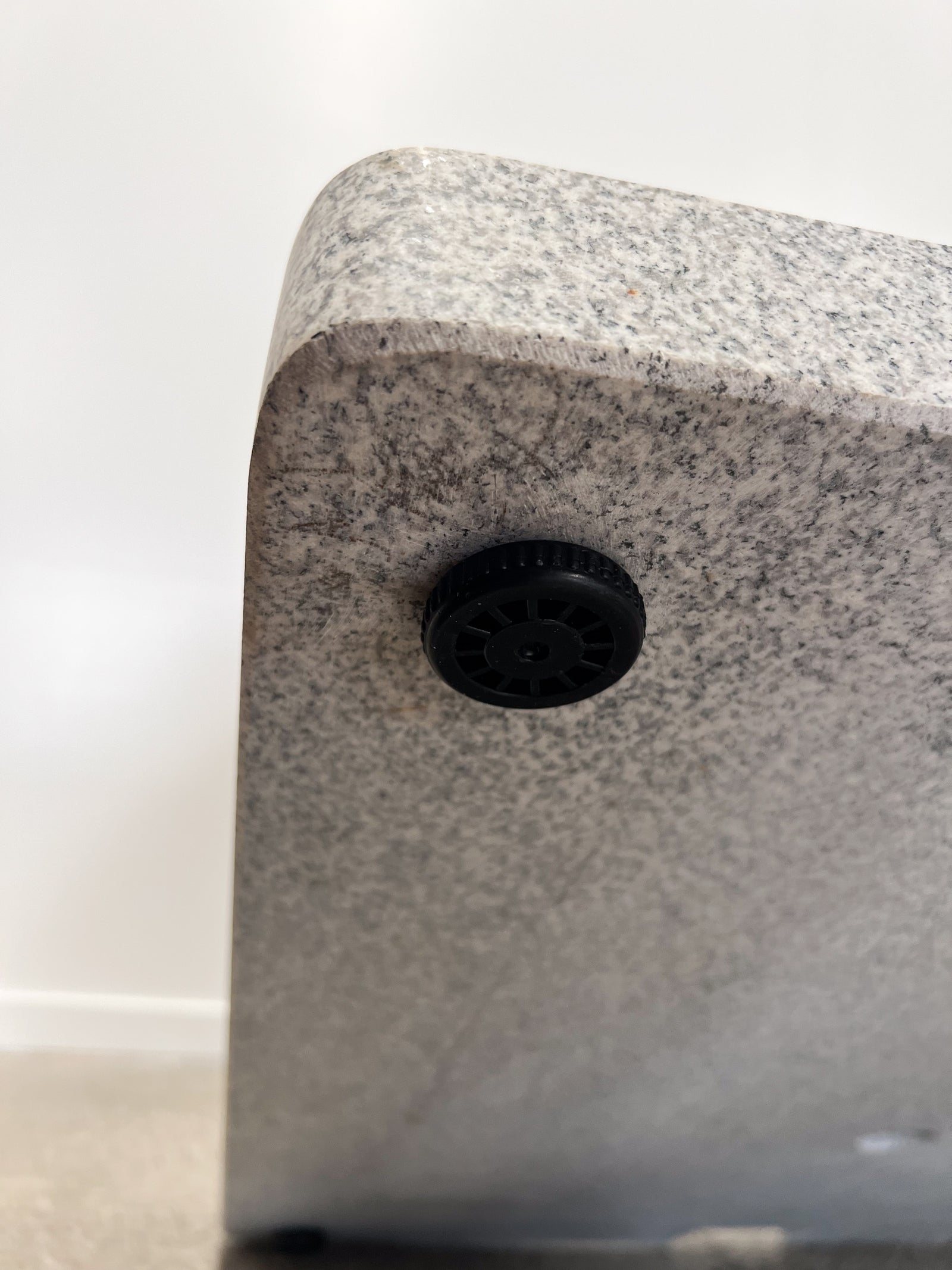 100KG Granite Umbrella Base for Cantilever Umbrellas - with Stoppers