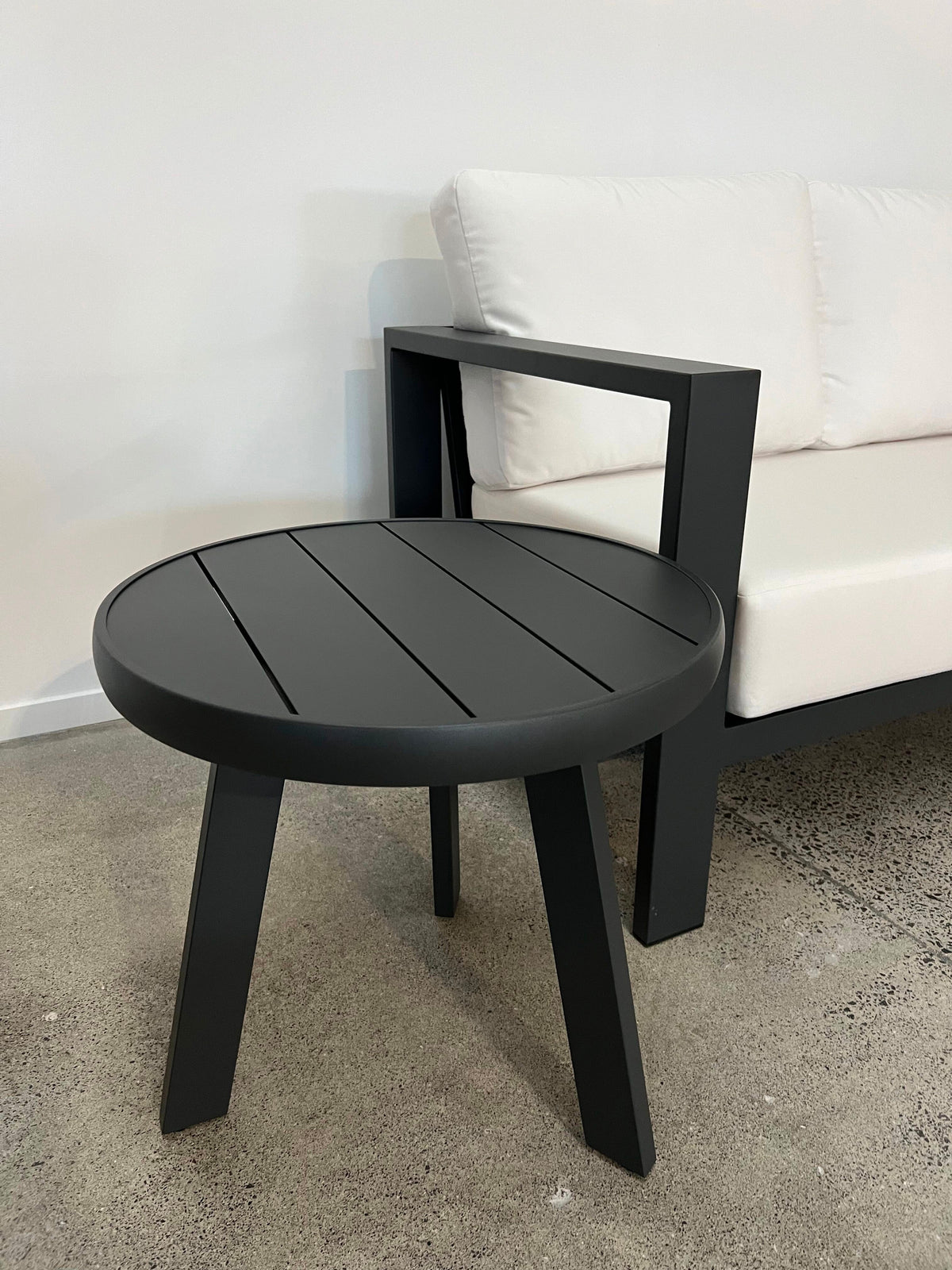 Laguna Round Outdoor Side Table - Aluninium