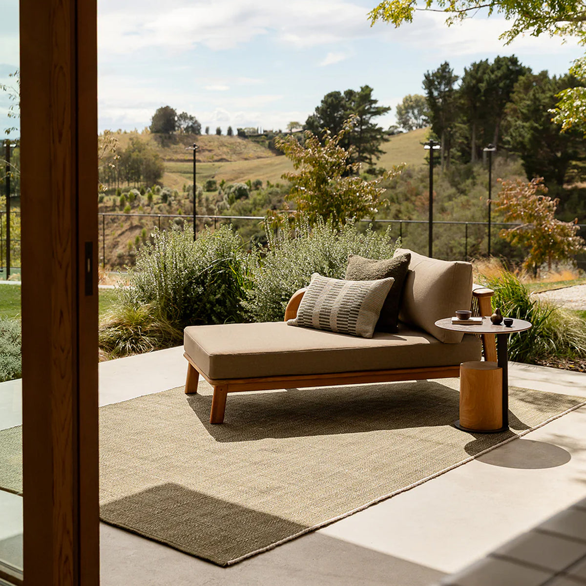 Lonsdale Outdoor Floor Rug - Olive - 160cm x 230cm