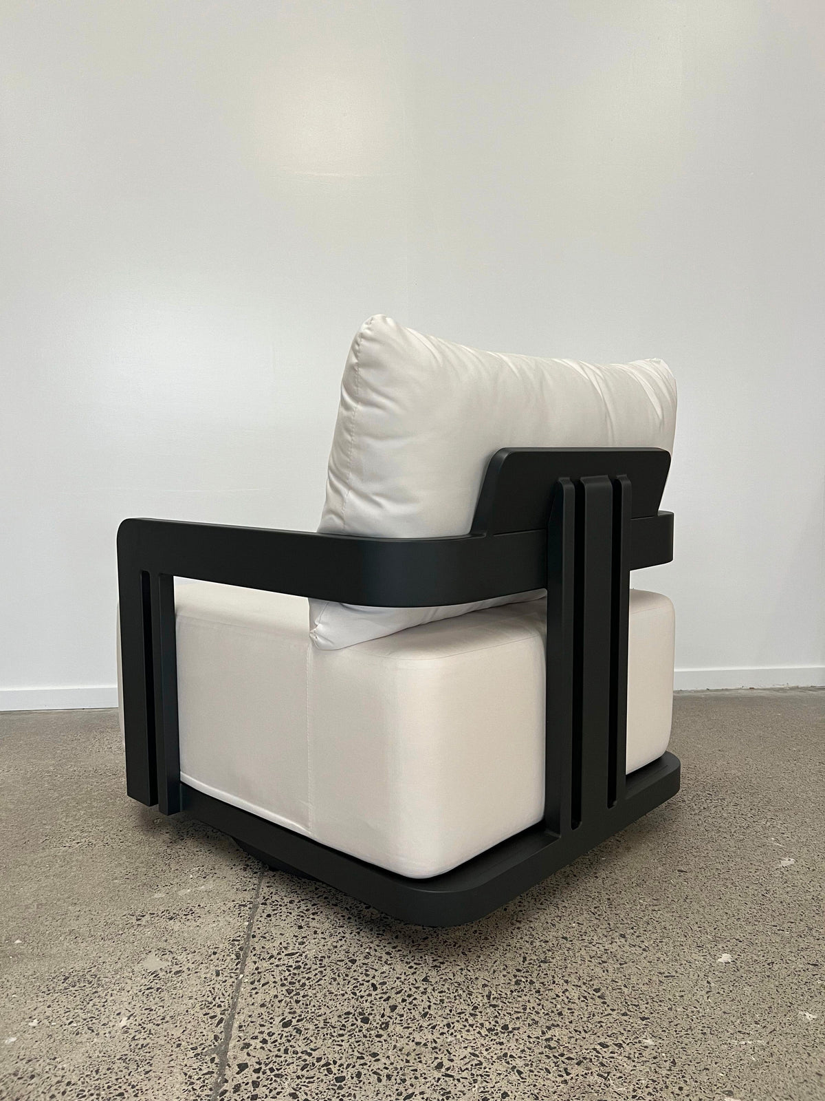 Marlo Outdoor Armchair - Aluminium + Sunbrella®