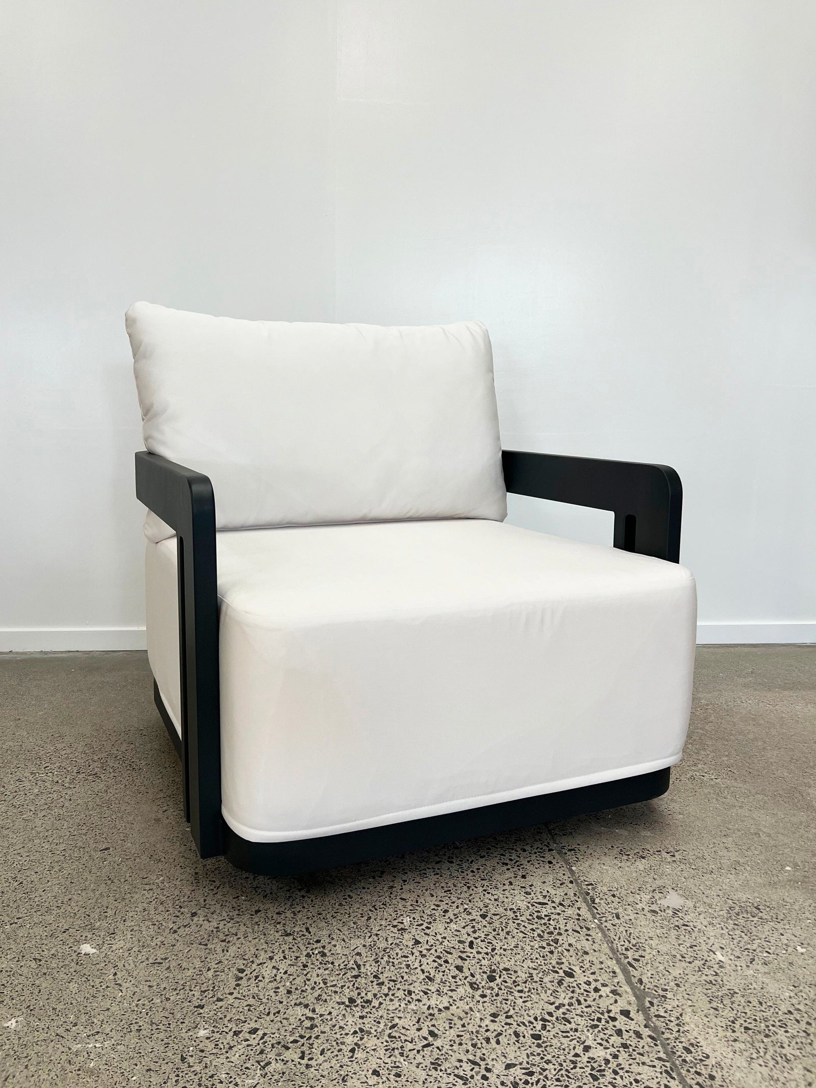 Marlo Outdoor Armchair