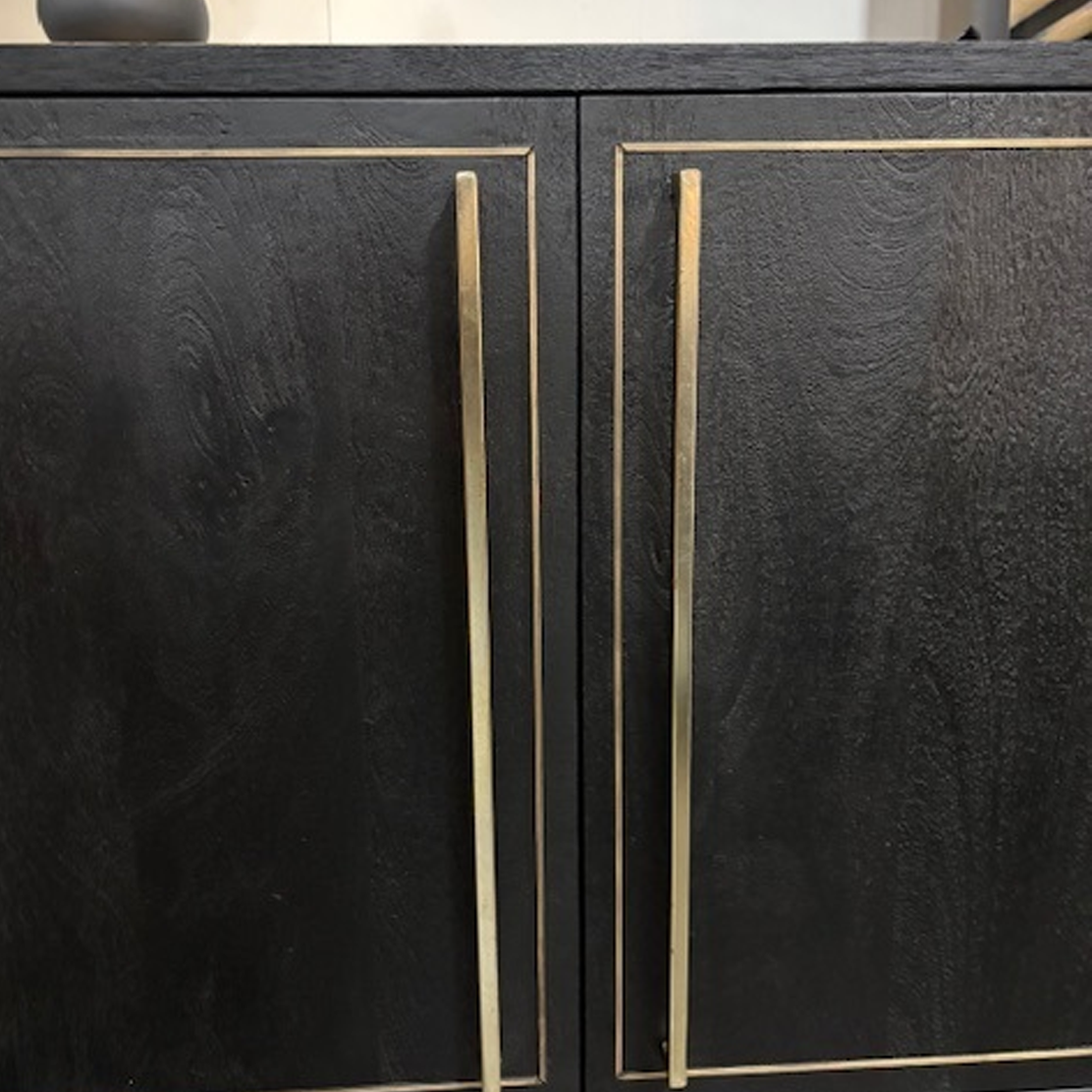 Peta Sideboard
