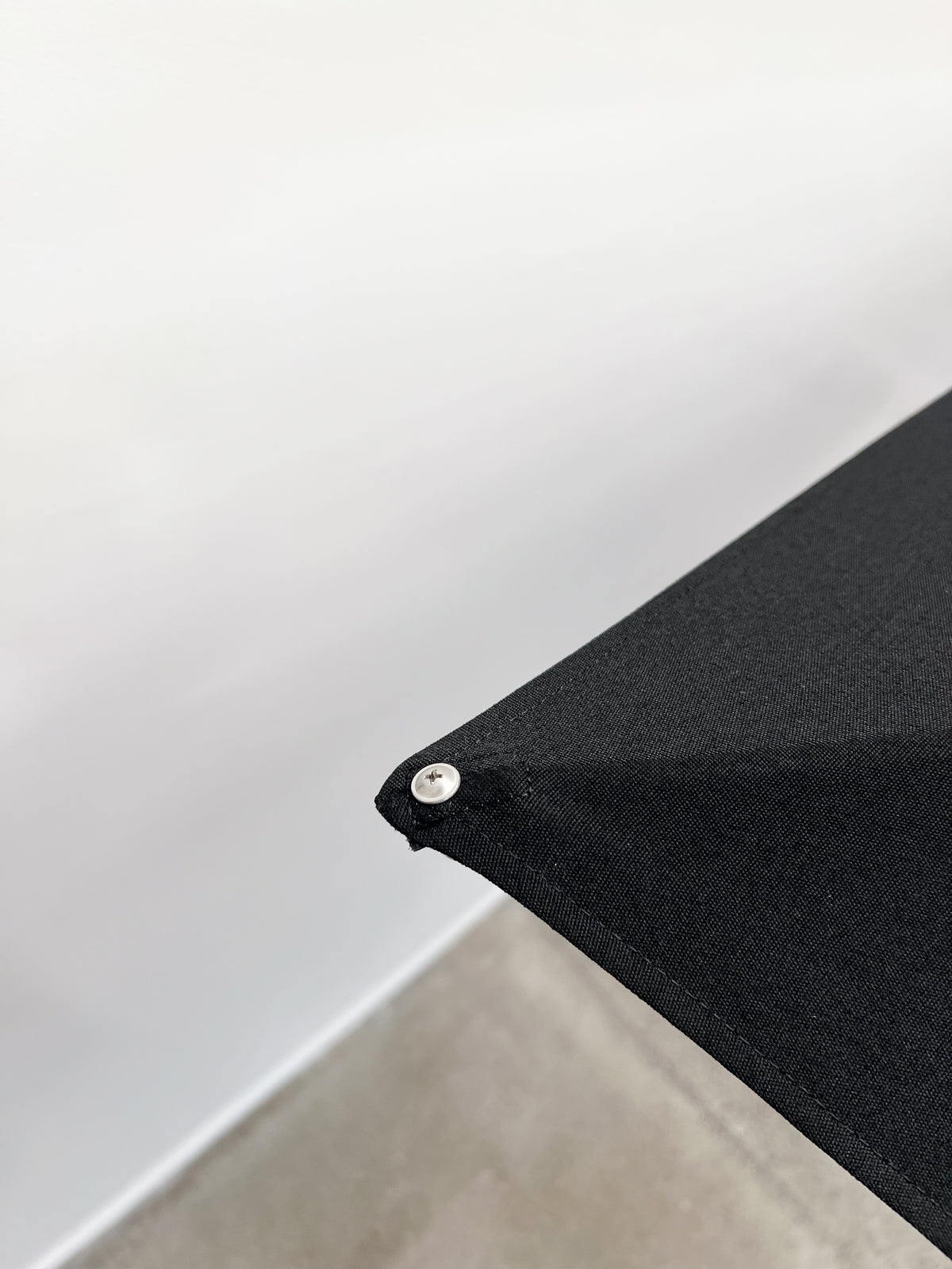 Greenslades Porto Cantilever Umbrella - 2.5m Square - Black