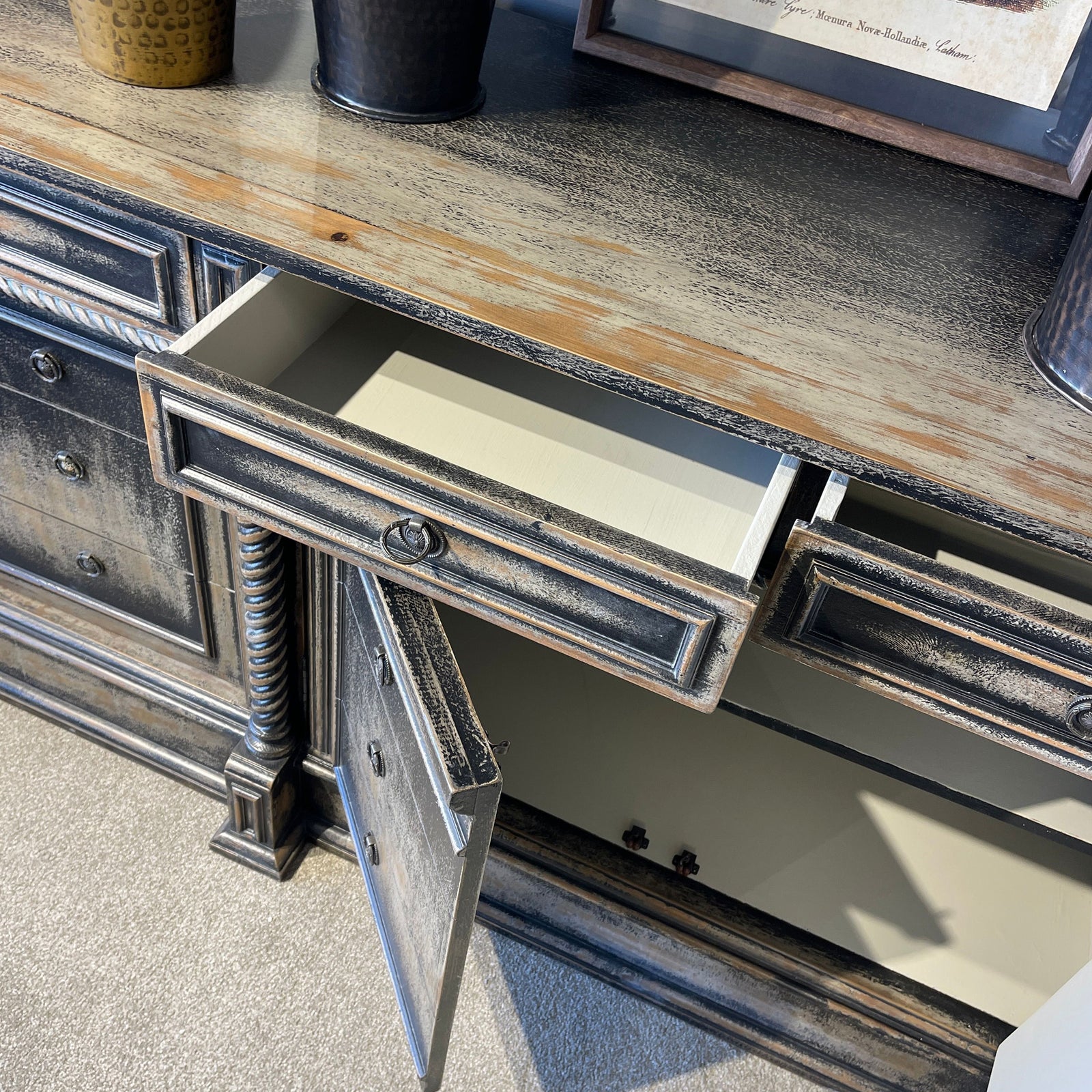 Vernazza Sideboard