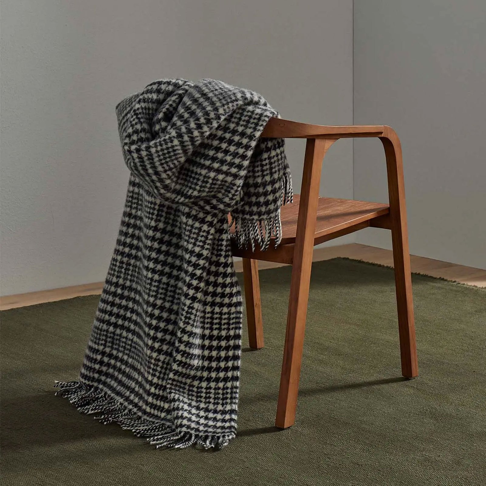 Weave Helmsdale NZ Wool Throw - Midnight