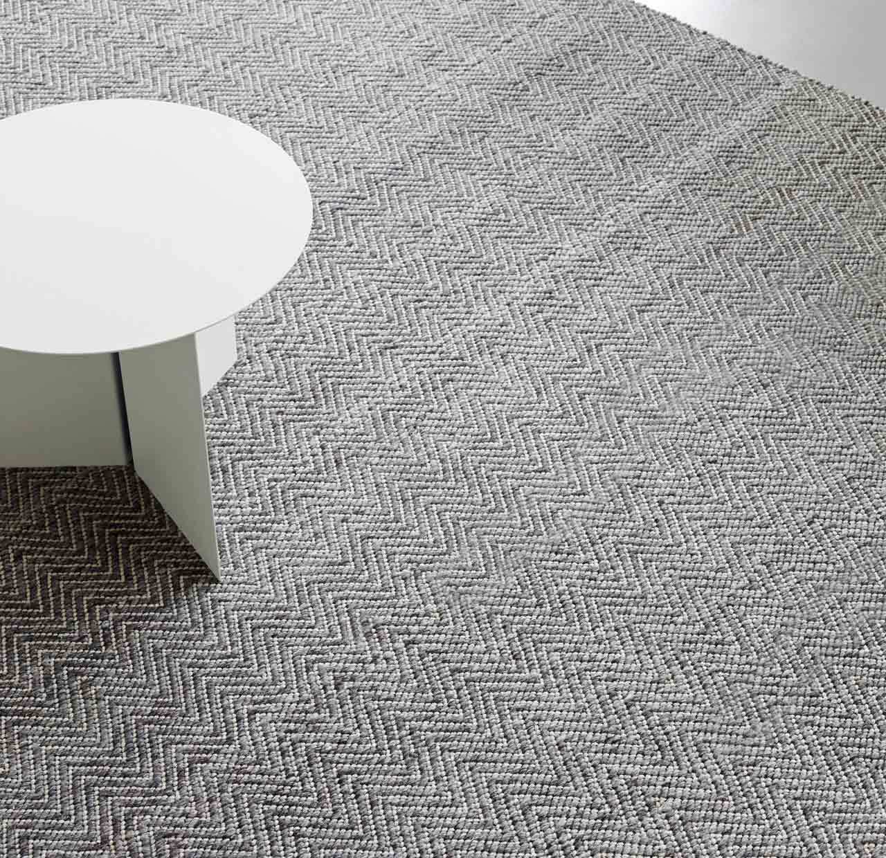 Matterhorn Rug - Tar - 200cm x 300cm