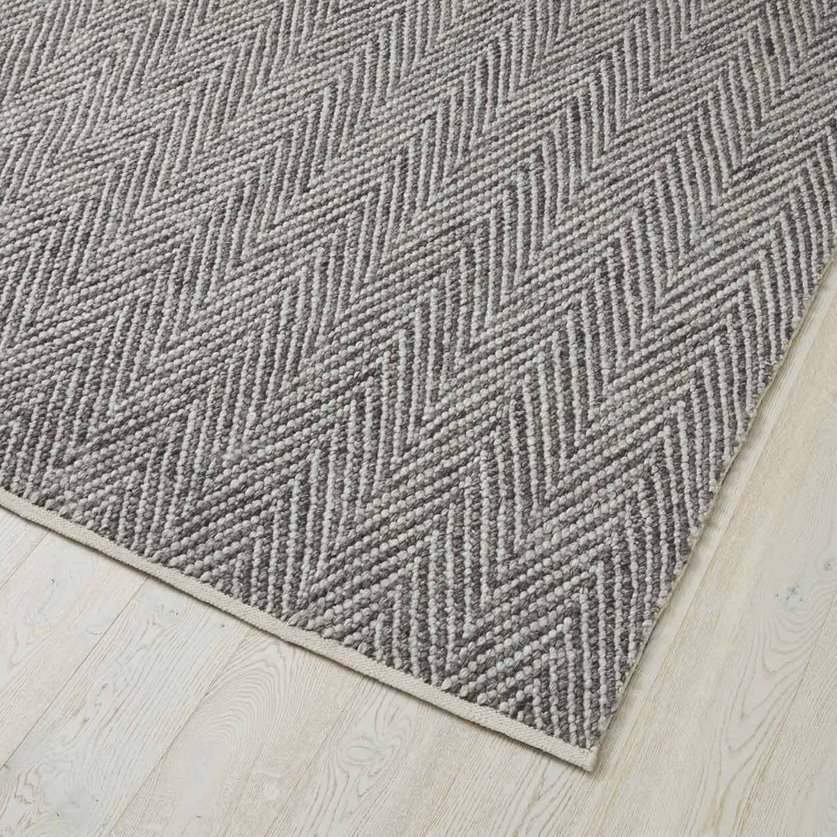 Zambesi Floor Rug - Feather - 200cm x 300cm