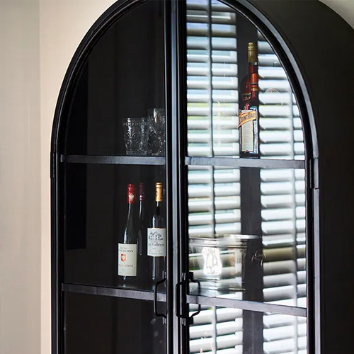 Curve Cabinet