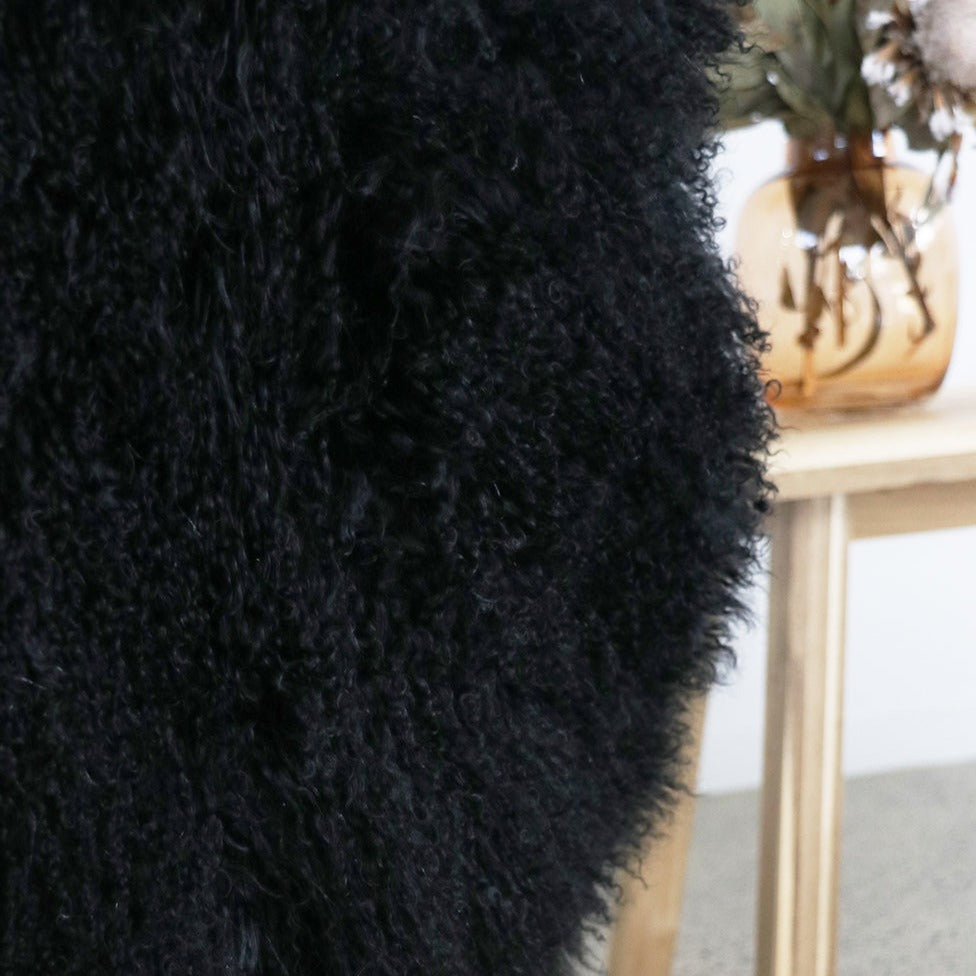 Meru Tibetan Lamb Hide - Black