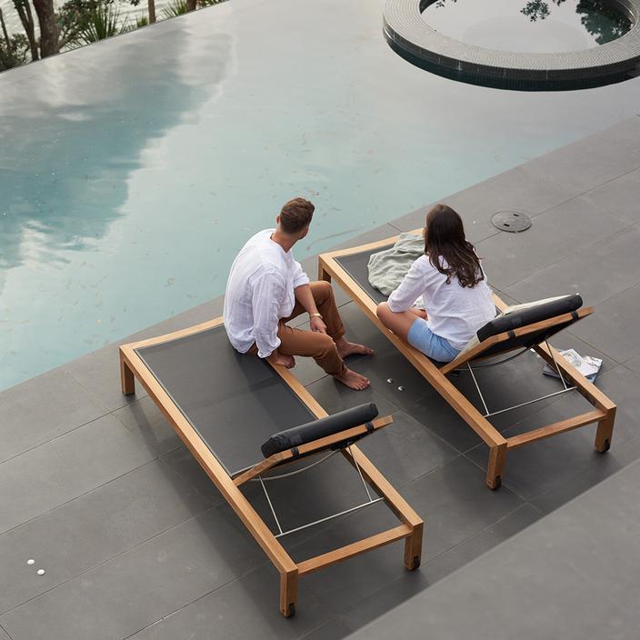 Devon Mokaui Outdoor Sun Lounger